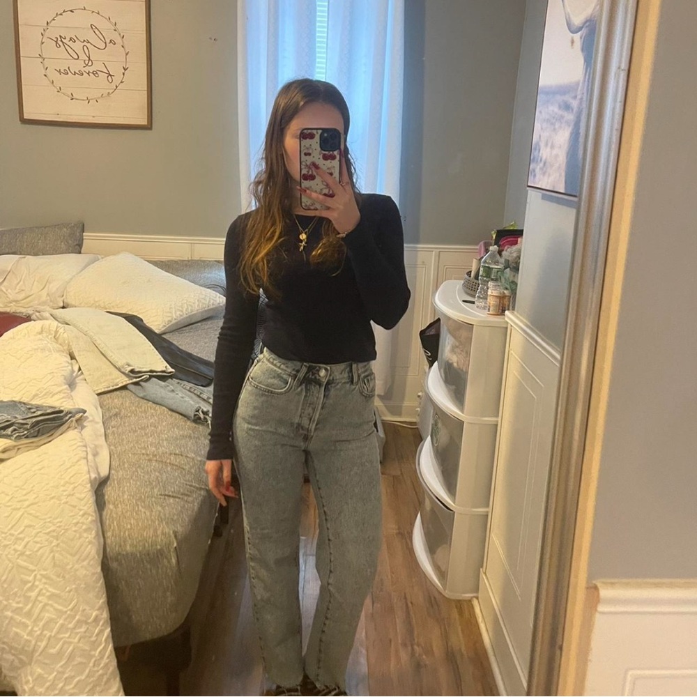 High waisted Light Wash Jeans - Picture 2 of 3